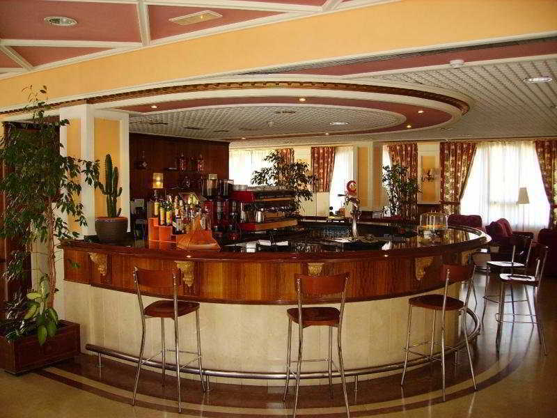Tryp Bilbao Sondika Hotel Restaurant billede